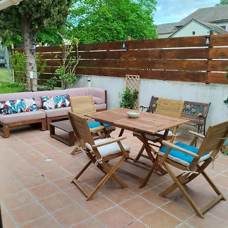 Дом отдыха Maison De Village En Perigord *